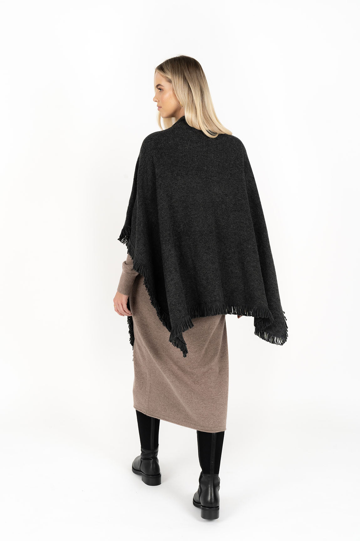 FRINGE WRAP