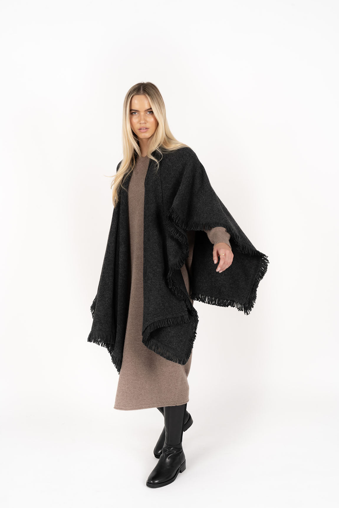 FRINGE WRAP