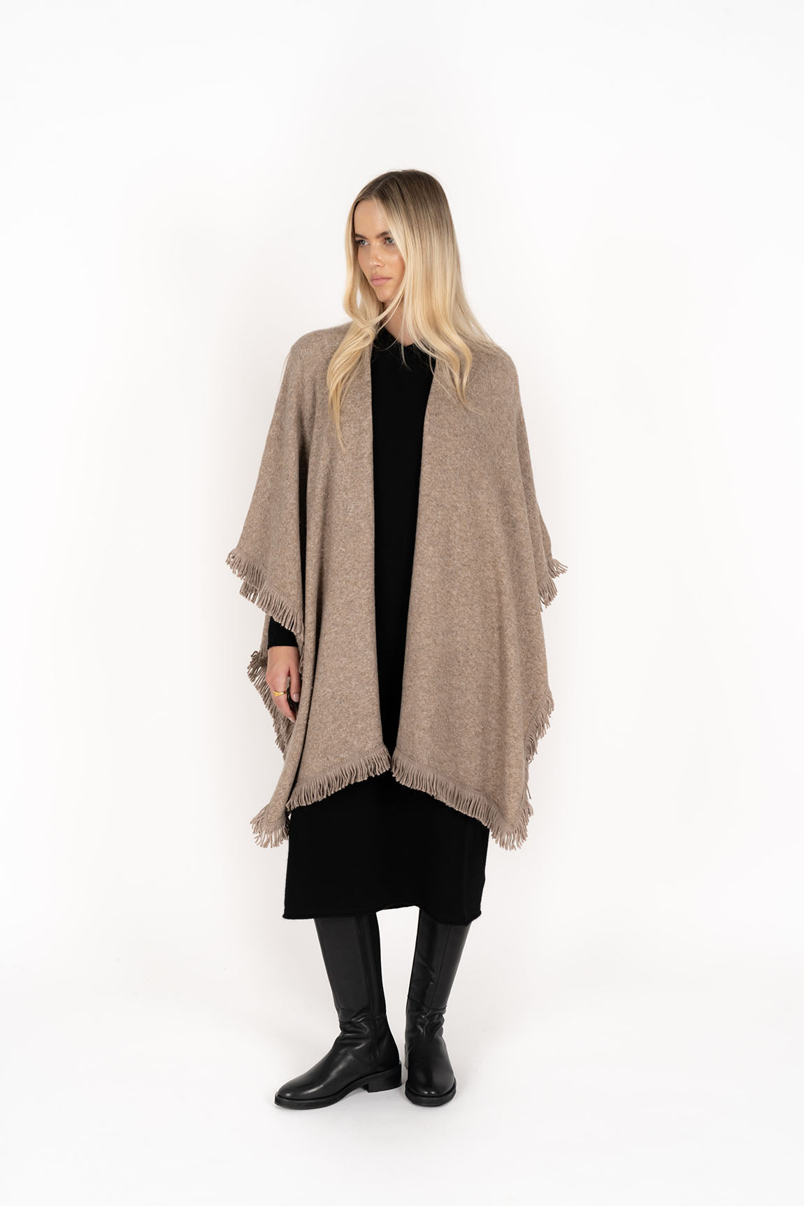 FRINGE WRAP