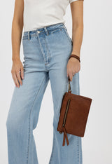 JUJU & CO MONTEREY CROSSBODY - COGNAC
