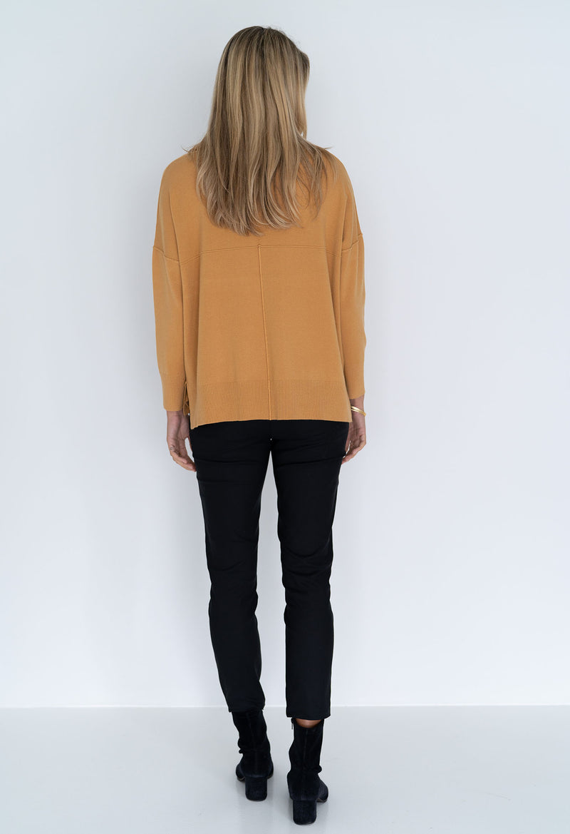 ALYSSA ROLL NECK