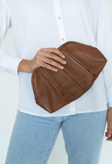 JUJU & CO PLEATED CLUTCH - COGNAC